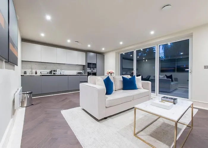 Garden Haven Luxe 1Br 1Ba Chigwell Retreat Chcl F1