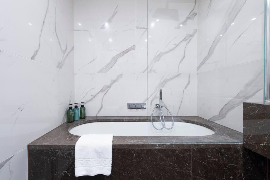 Garden Haven Luxe 1br 1ba Retreat Chcl F1 *