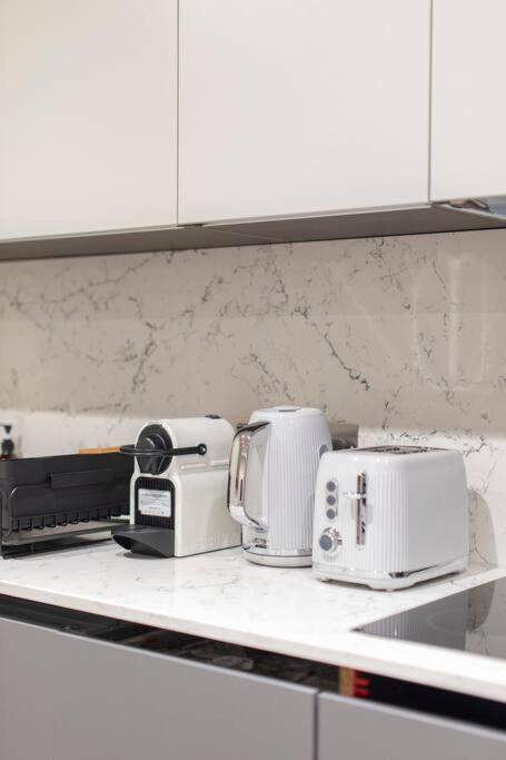 Garden Haven Luxe 1br 1ba Retreat Chcl F1 Apartment Chigwell